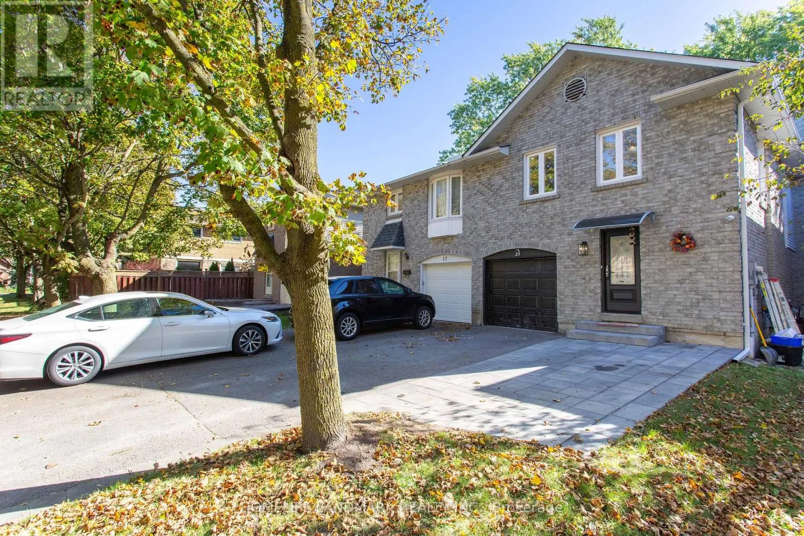 15 FOXGLOVE COURT