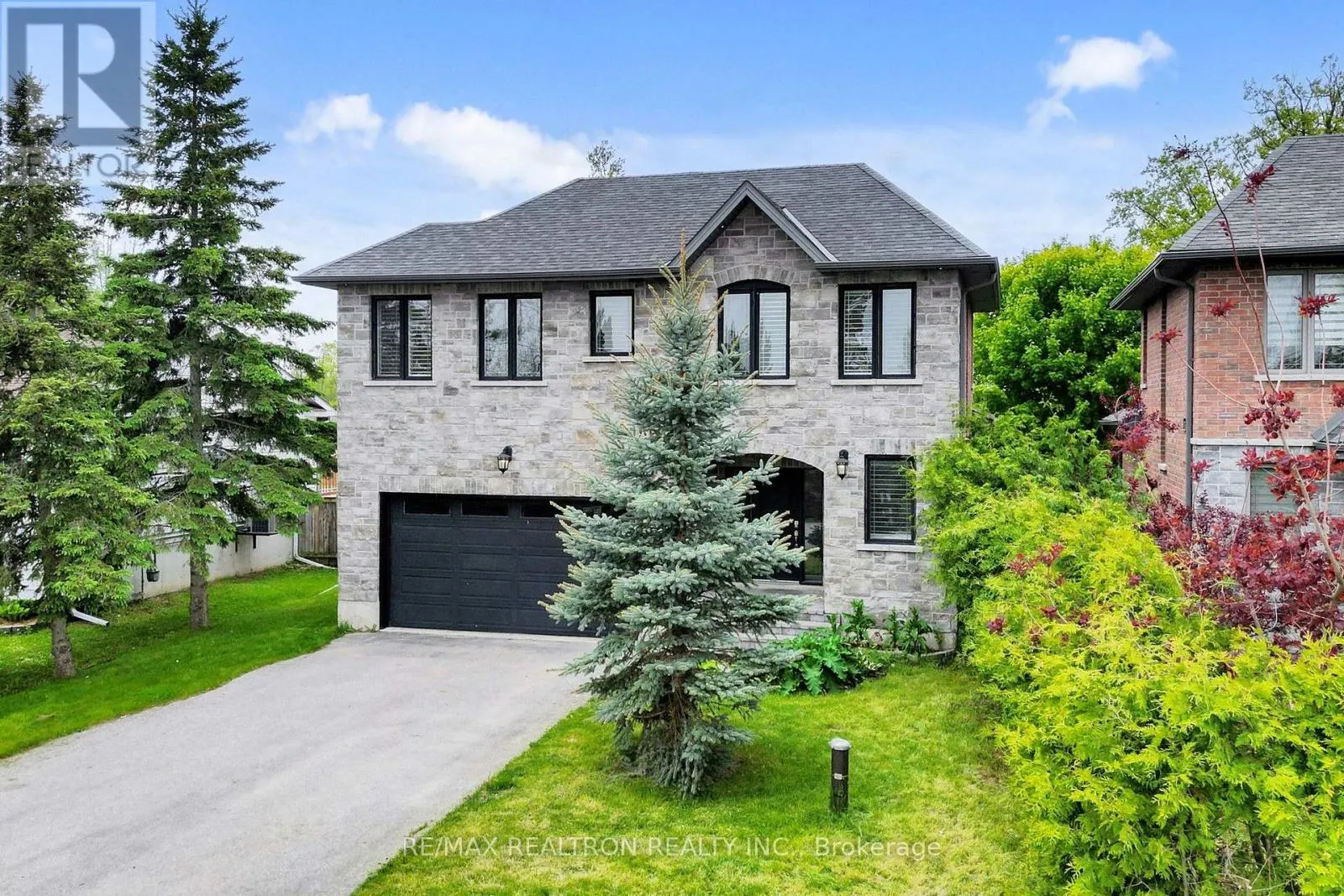 530 DUCLOS POINT ROAD W