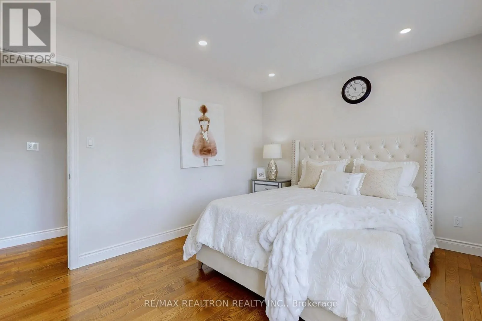 530 DUCLOS POINT ROAD W