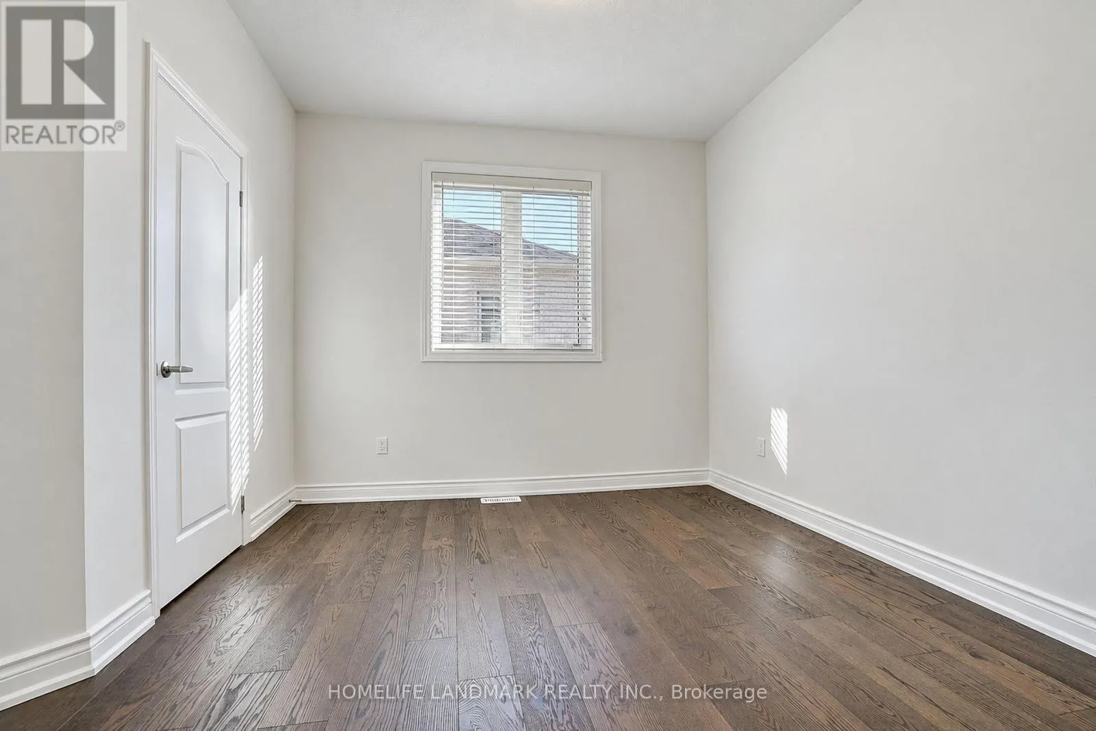 27 APPLEGATE DRIVE