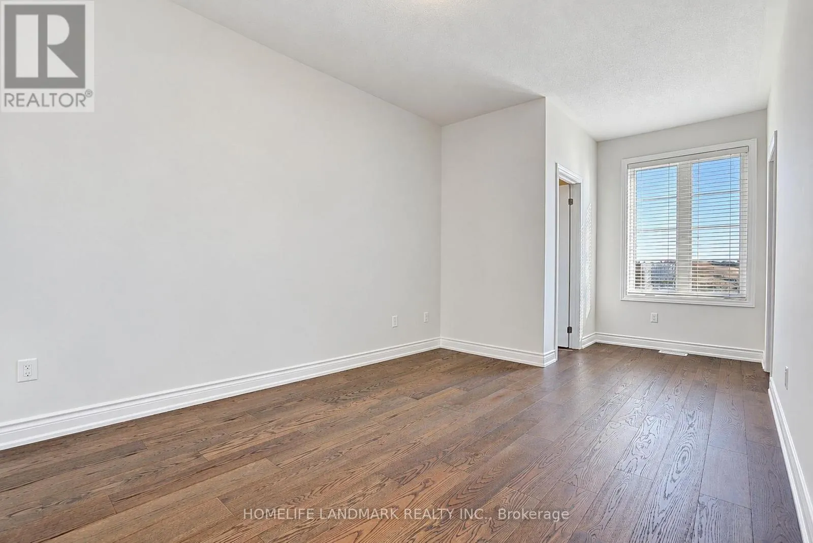27 APPLEGATE DRIVE
