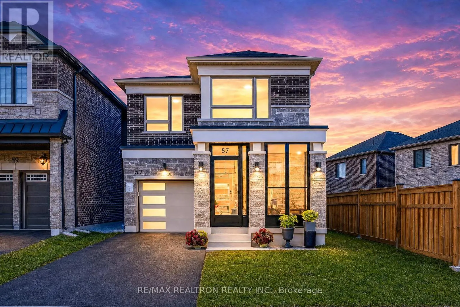 57 GREENRIDGE CRESCENT