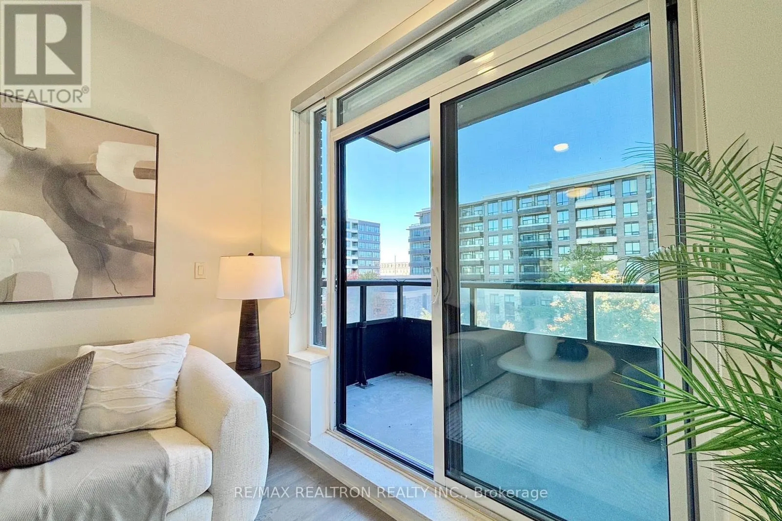 533 - 15 WATER WALK DRIVE