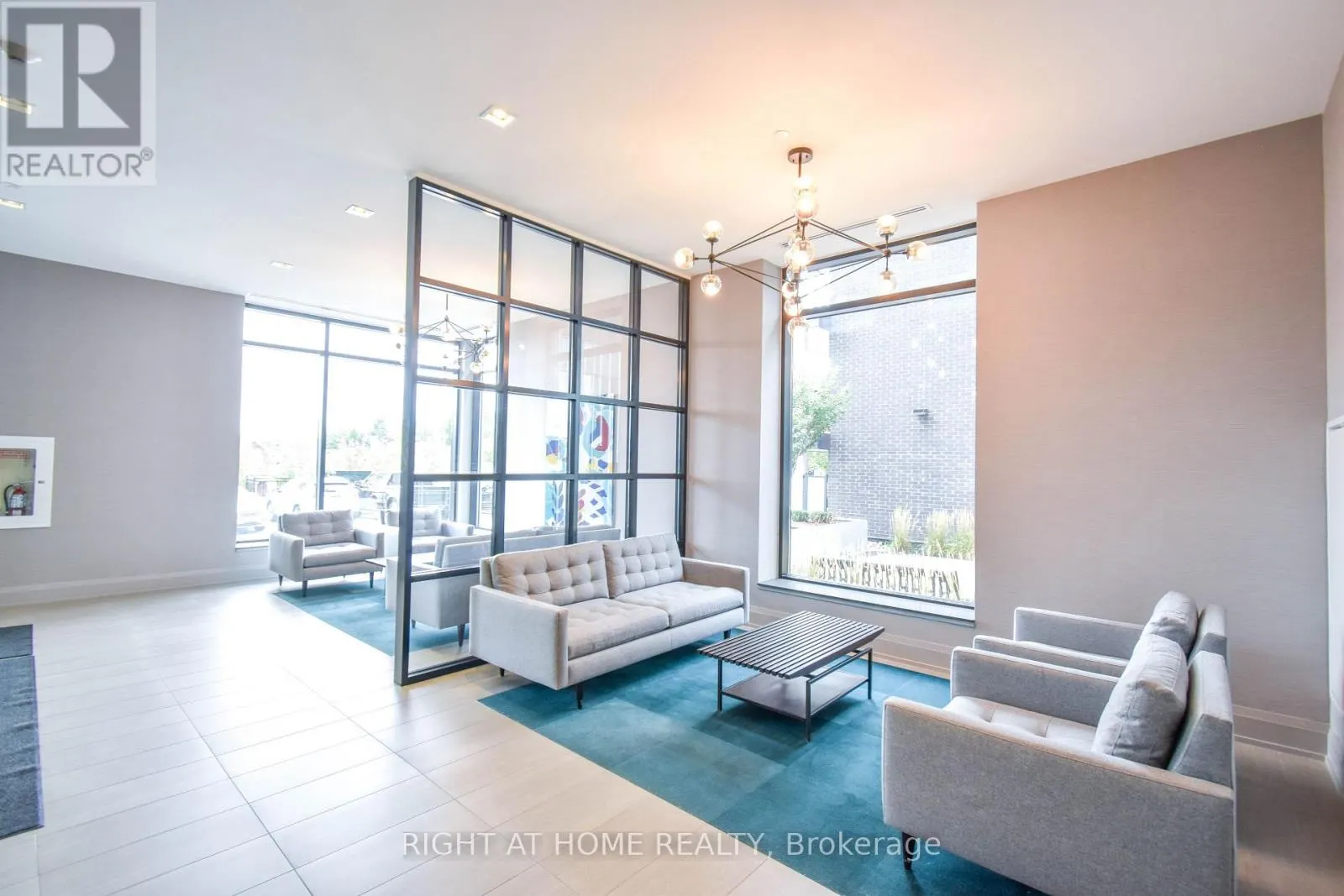 217 - 555 WILLIAM GRAHAM DRIVE