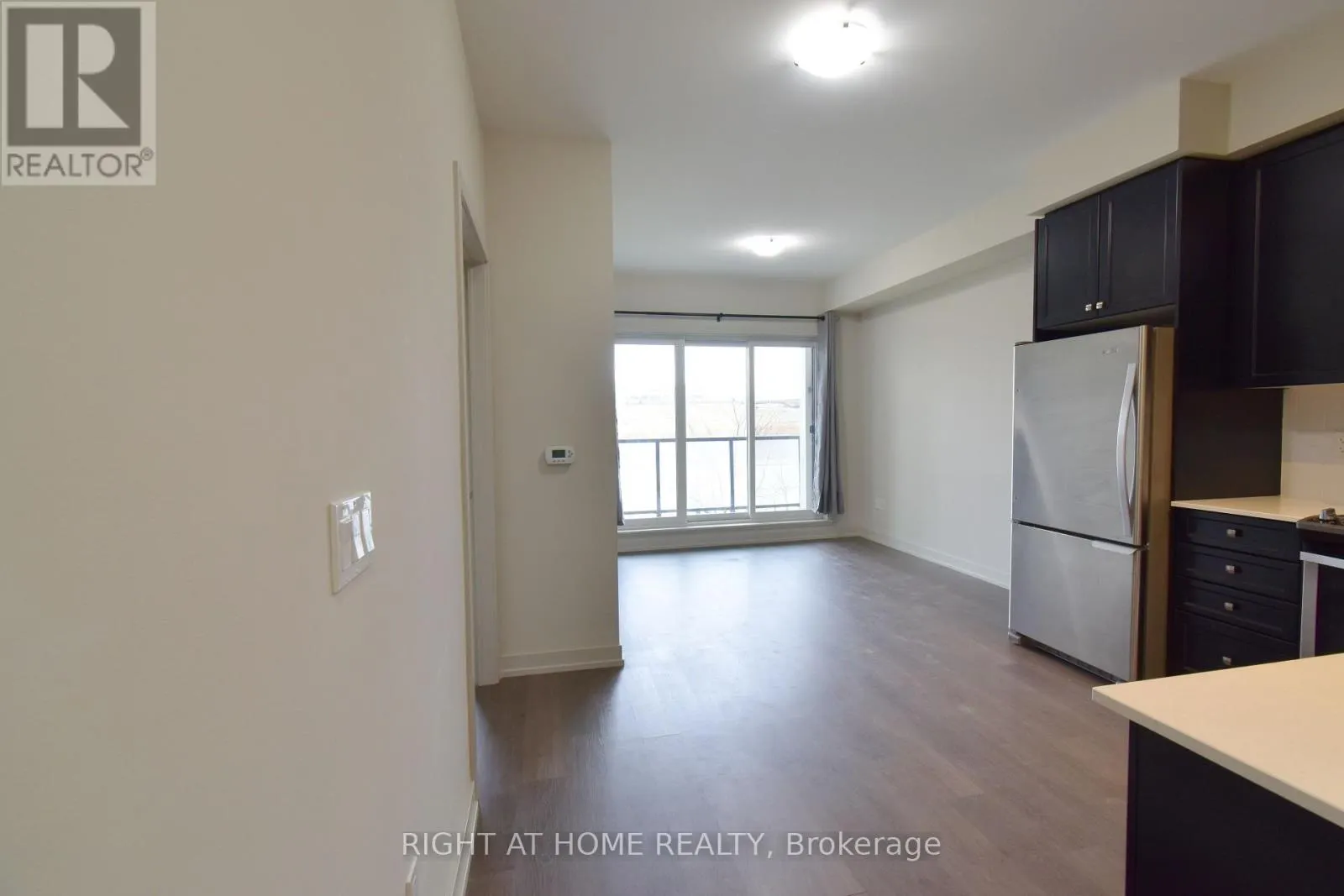 217 - 555 WILLIAM GRAHAM DRIVE