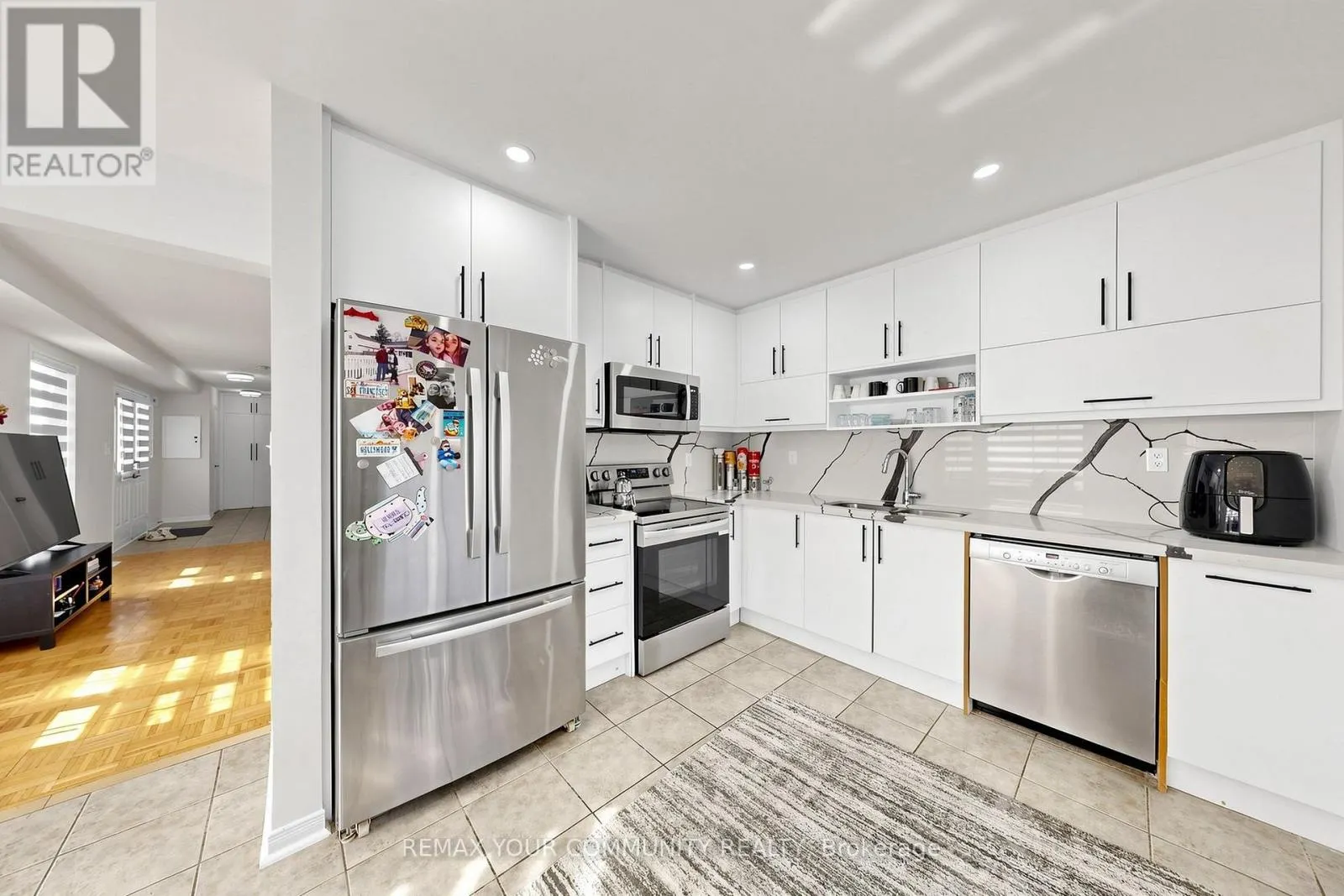 15 BENJAMIN HOOD CRESCENT