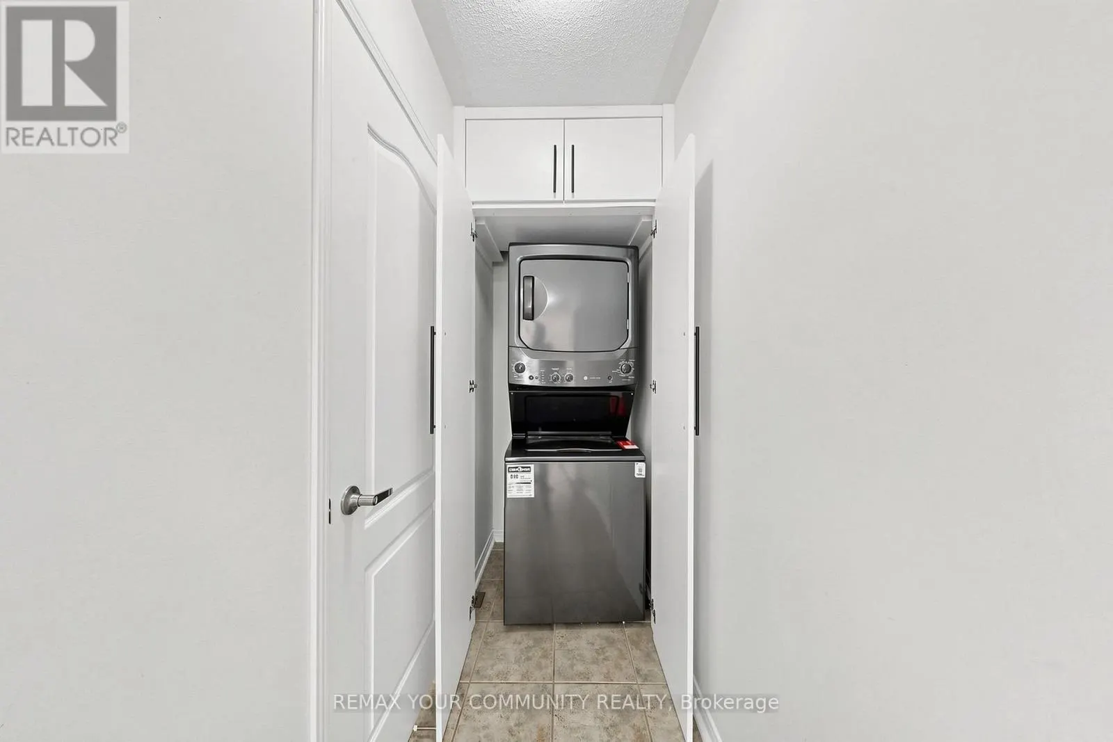 15 BENJAMIN HOOD CRESCENT