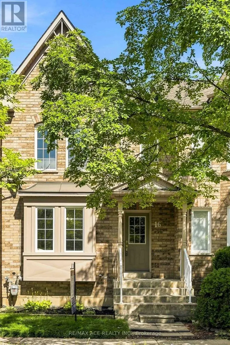 16 WHITE'S HILL AVENUE