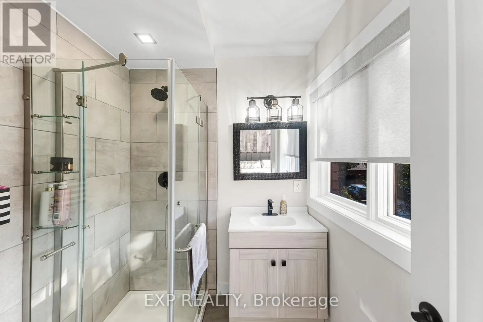 21 - 131 GREEN BRIAR ROAD