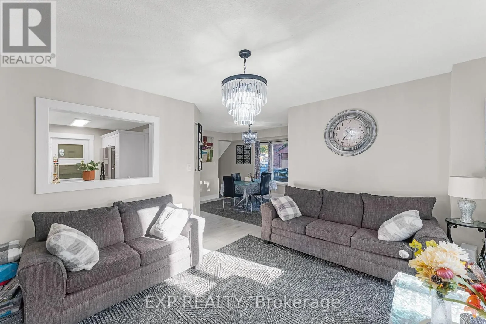 21 - 131 GREEN BRIAR ROAD