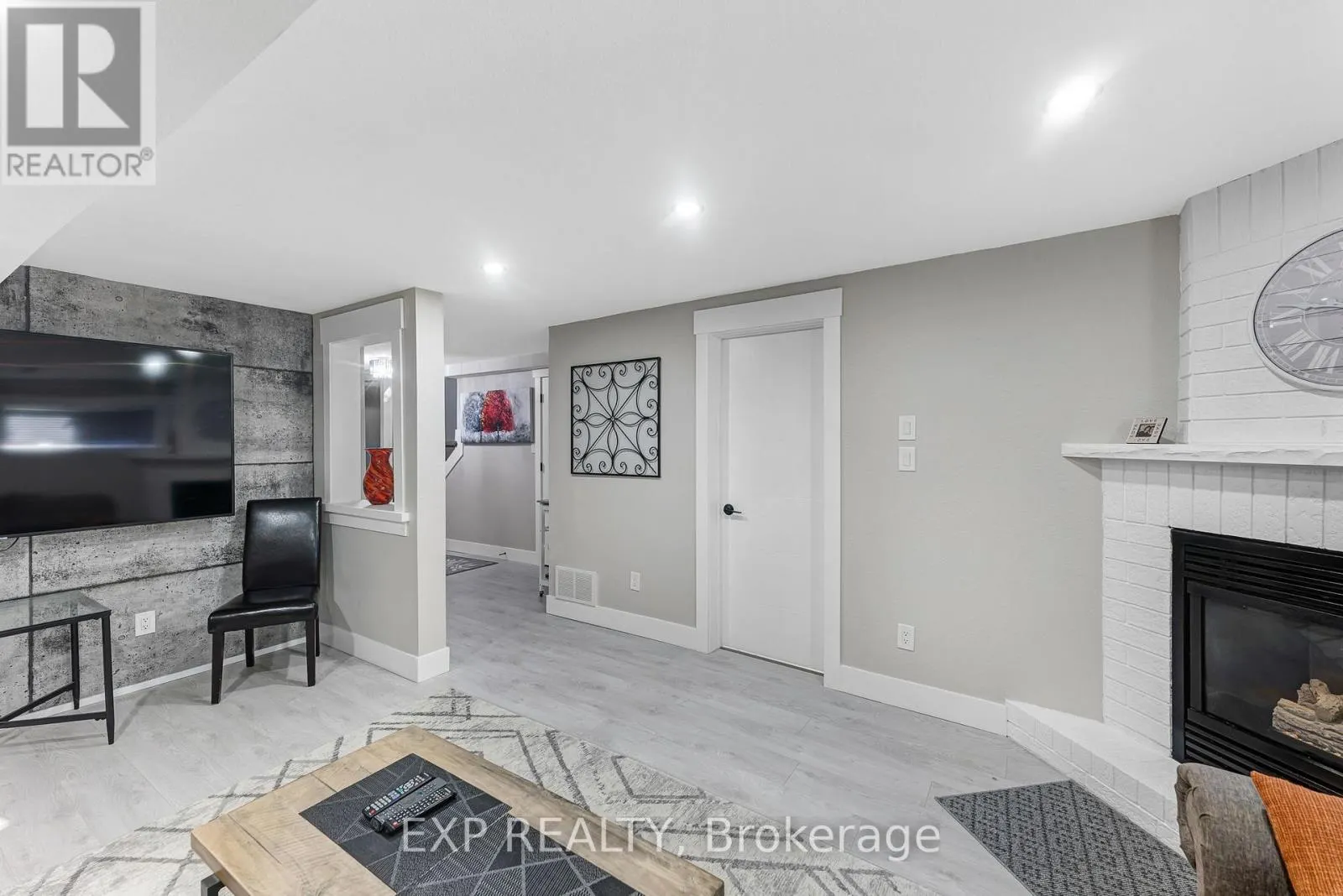 21 - 131 GREEN BRIAR ROAD