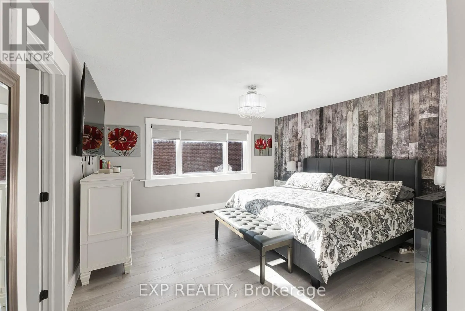 21 - 131 GREEN BRIAR ROAD