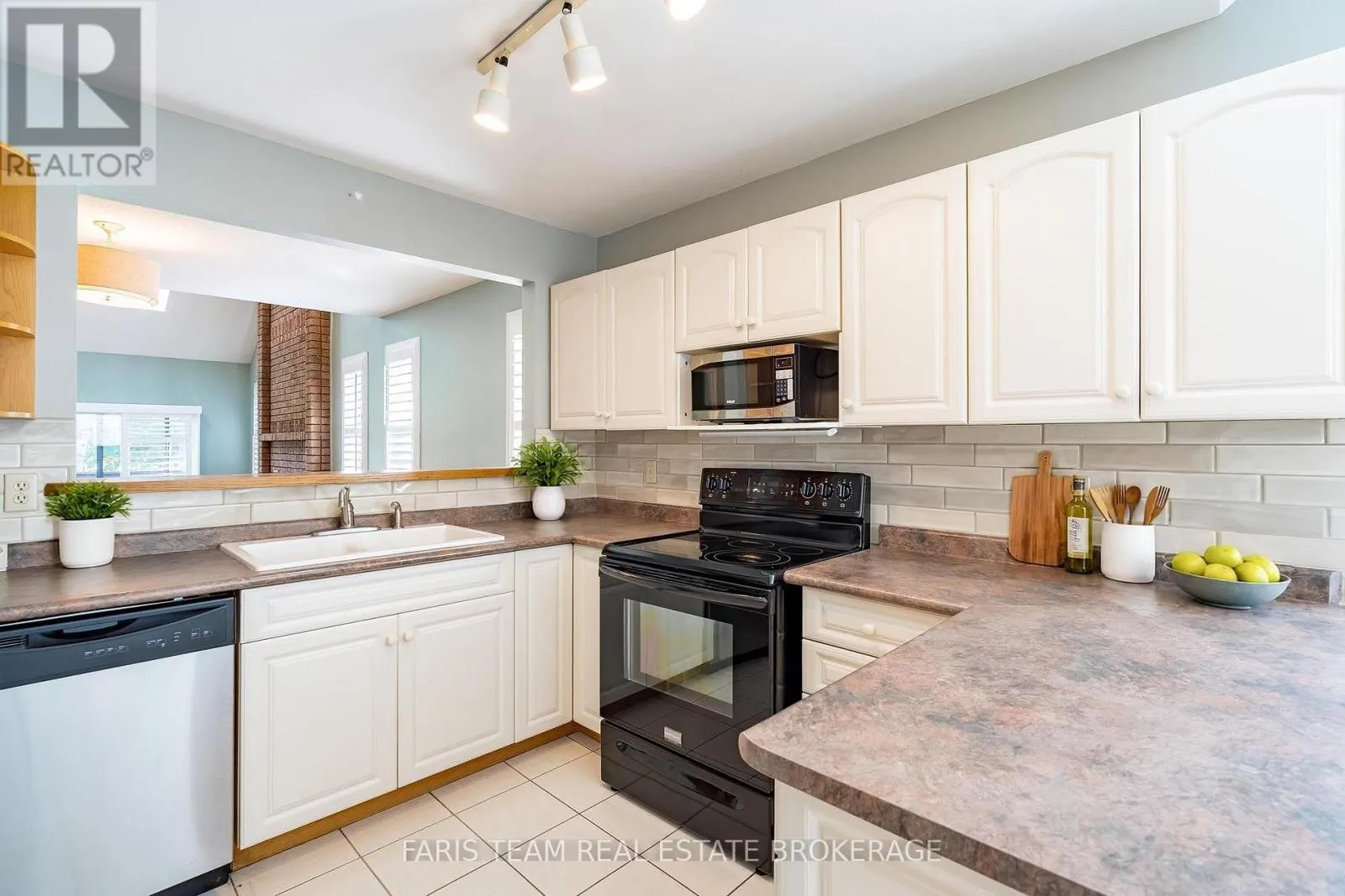 88 GREEN BRIAR ROAD