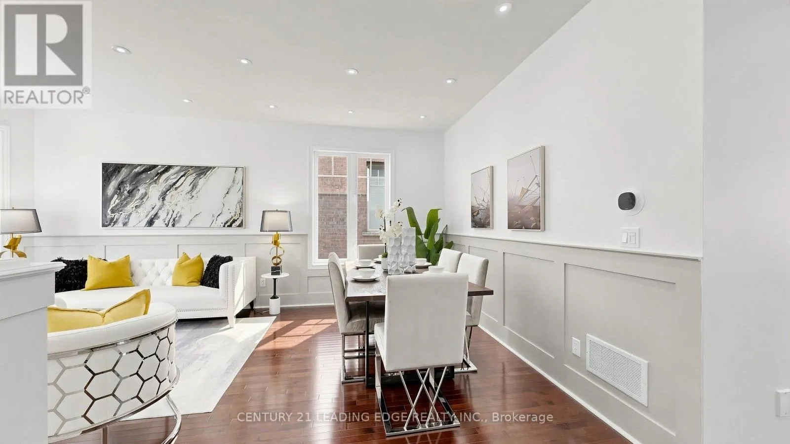 7 PHILIPS LAKE COURT