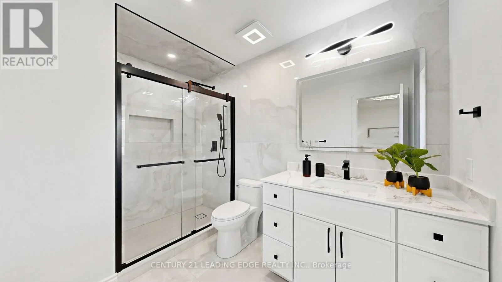 7 PHILIPS LAKE COURT