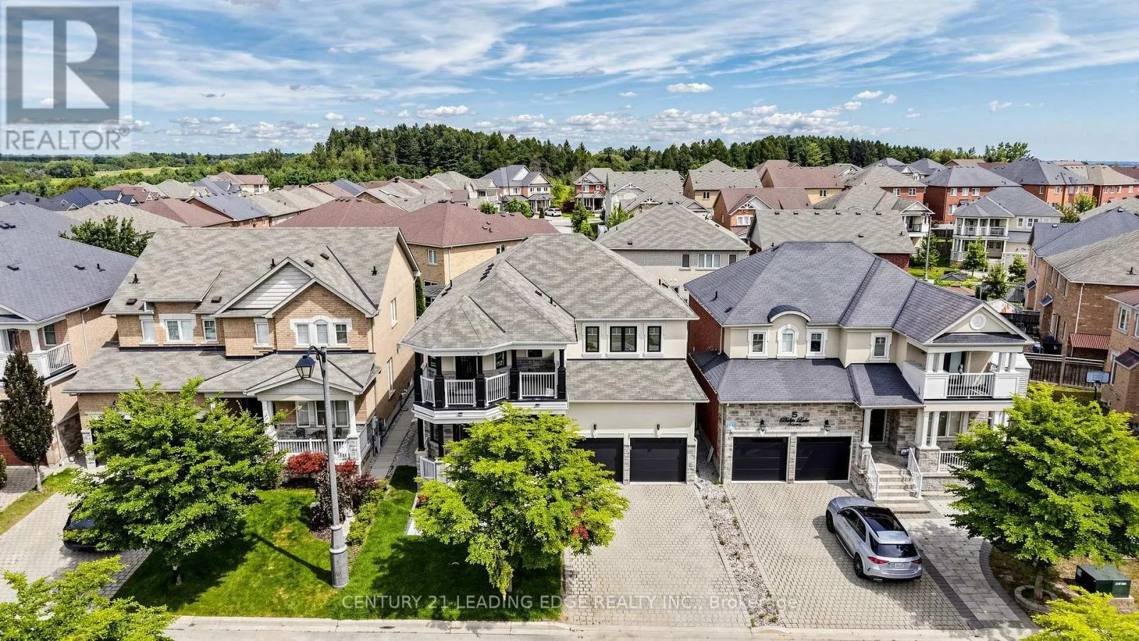 7 PHILIPS LAKE COURT