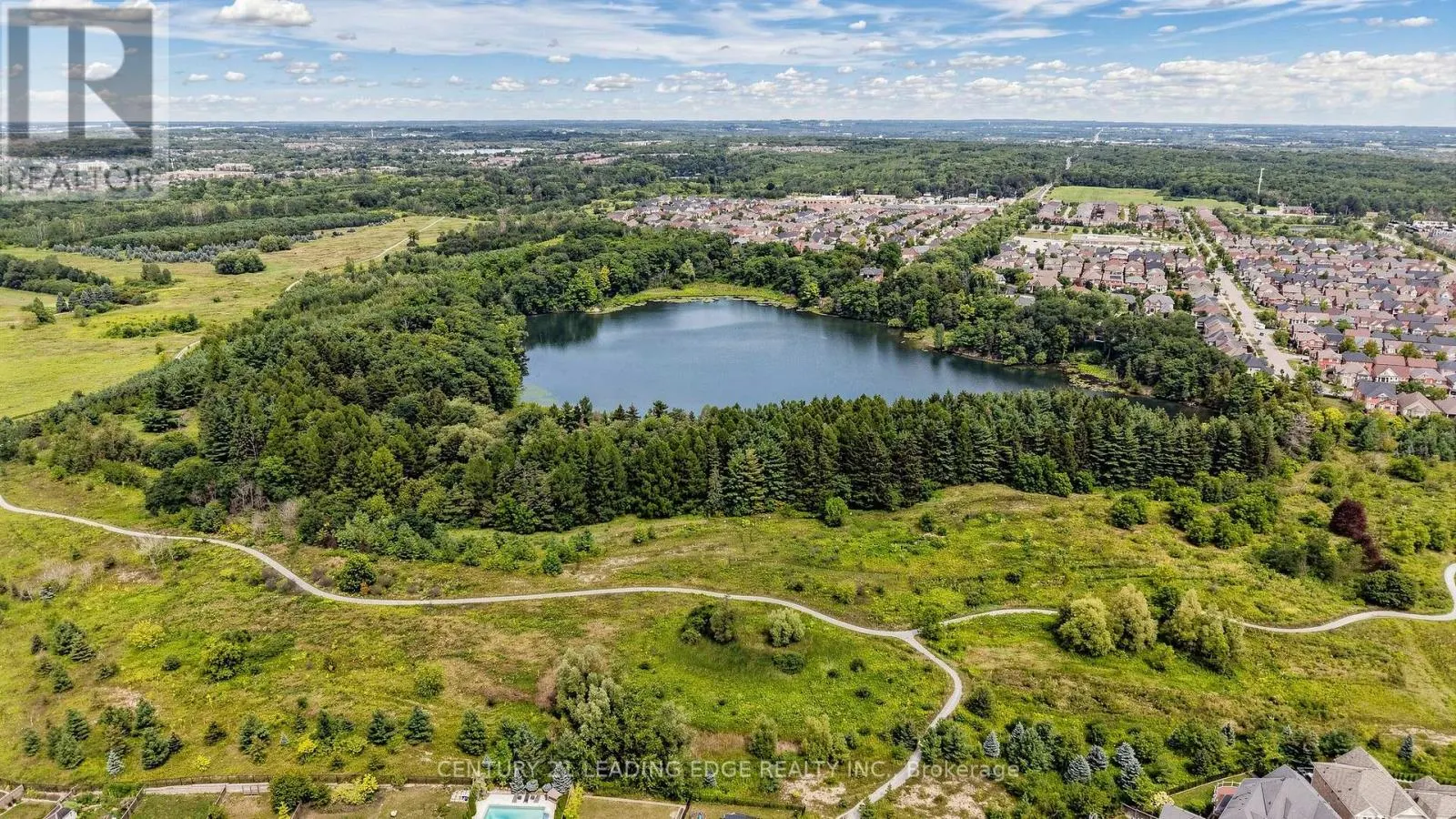 7 PHILIPS LAKE COURT