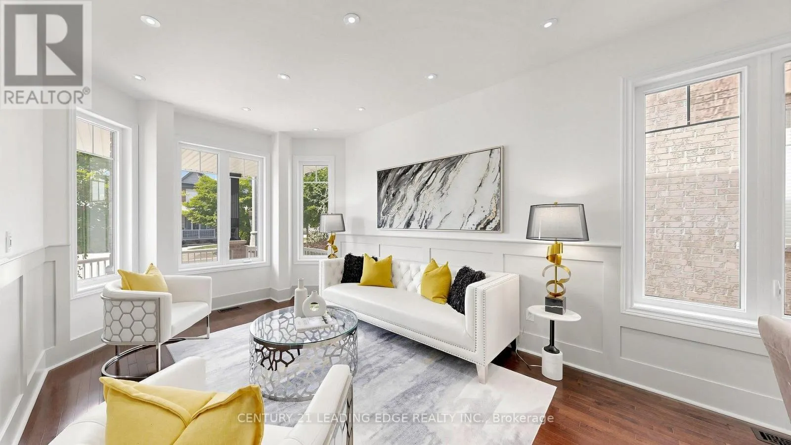 7 PHILIPS LAKE COURT