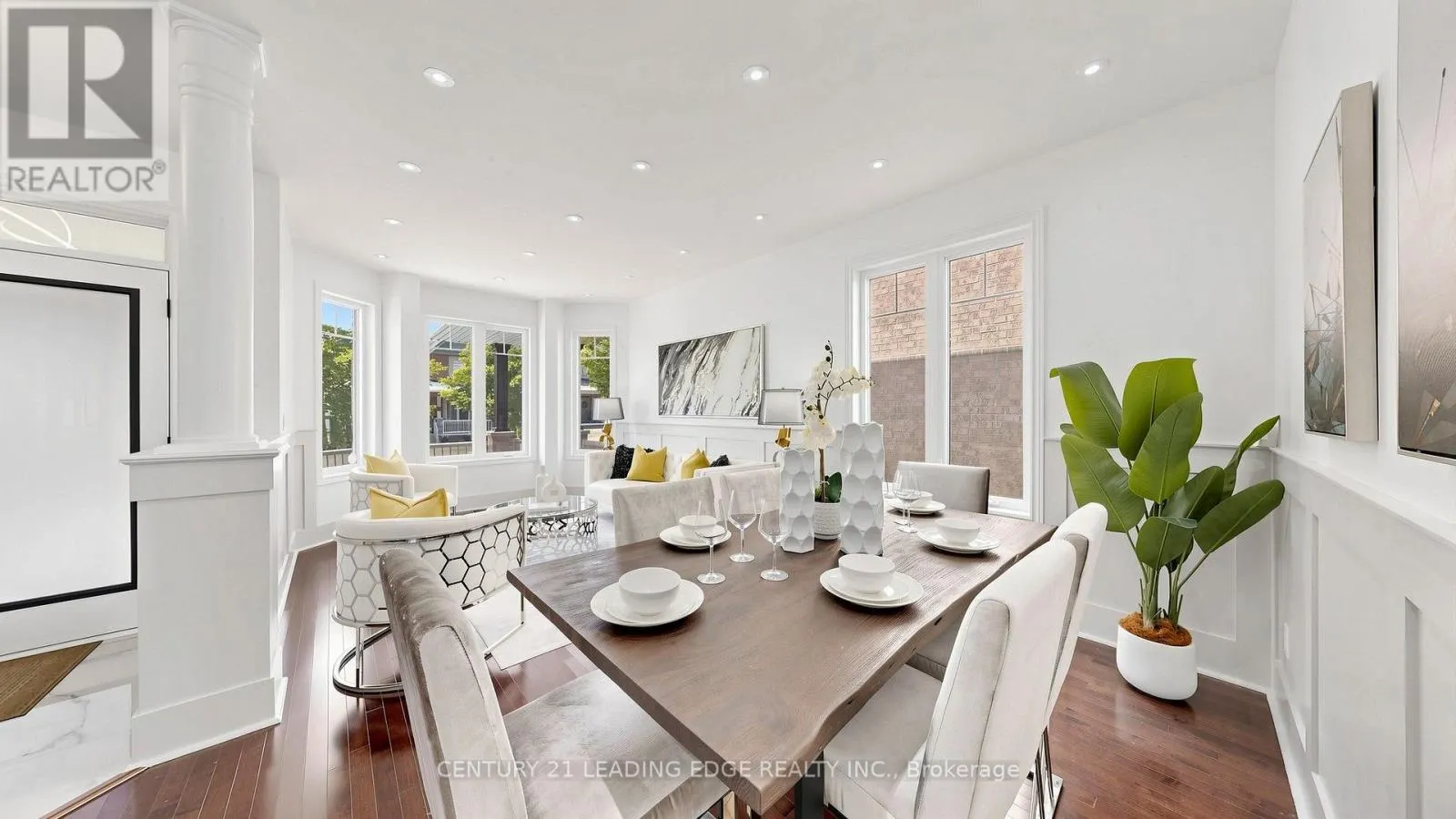 7 PHILIPS LAKE COURT