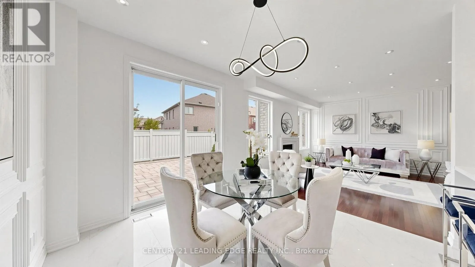 7 PHILIPS LAKE COURT