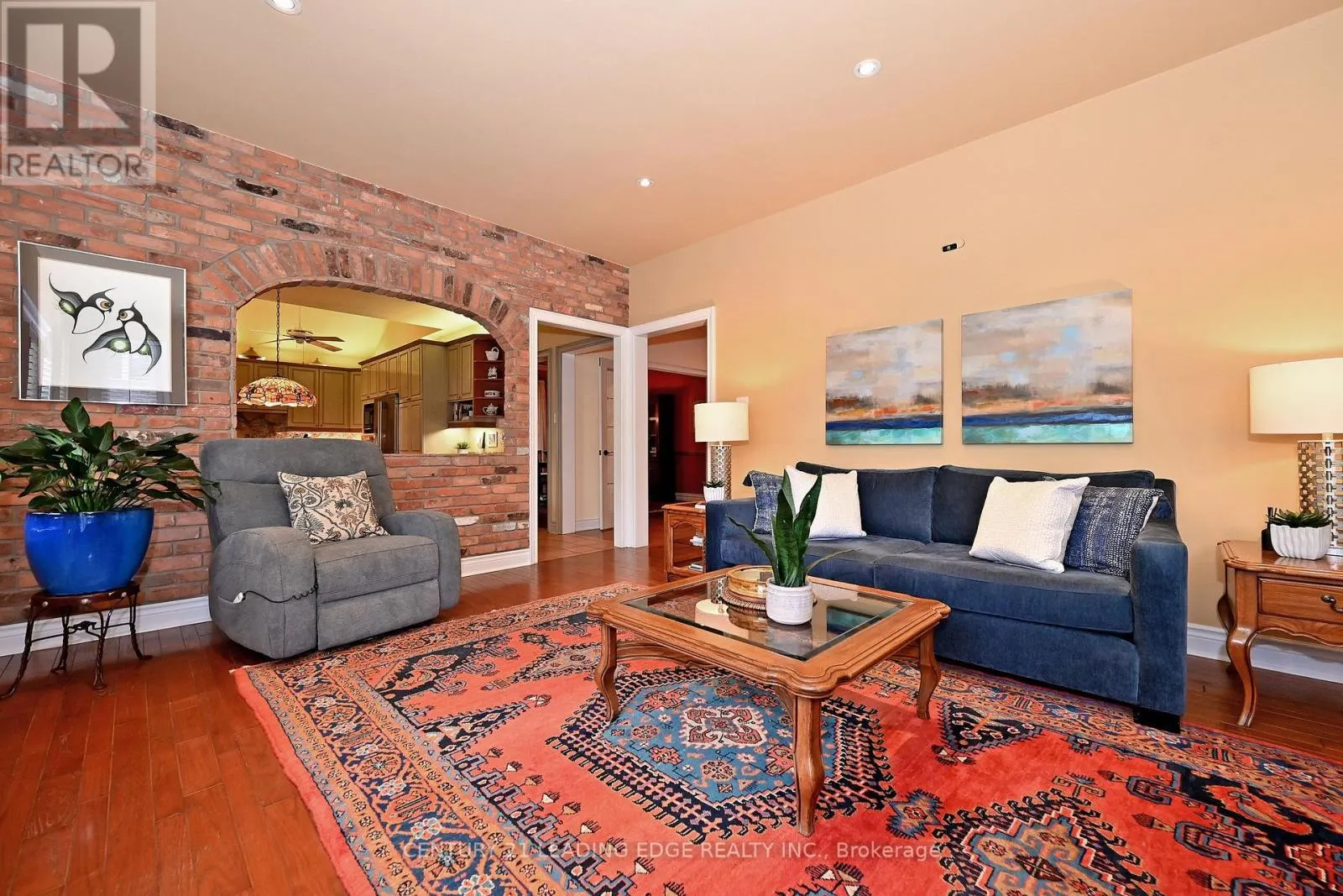 7 NORMANDALE ROAD