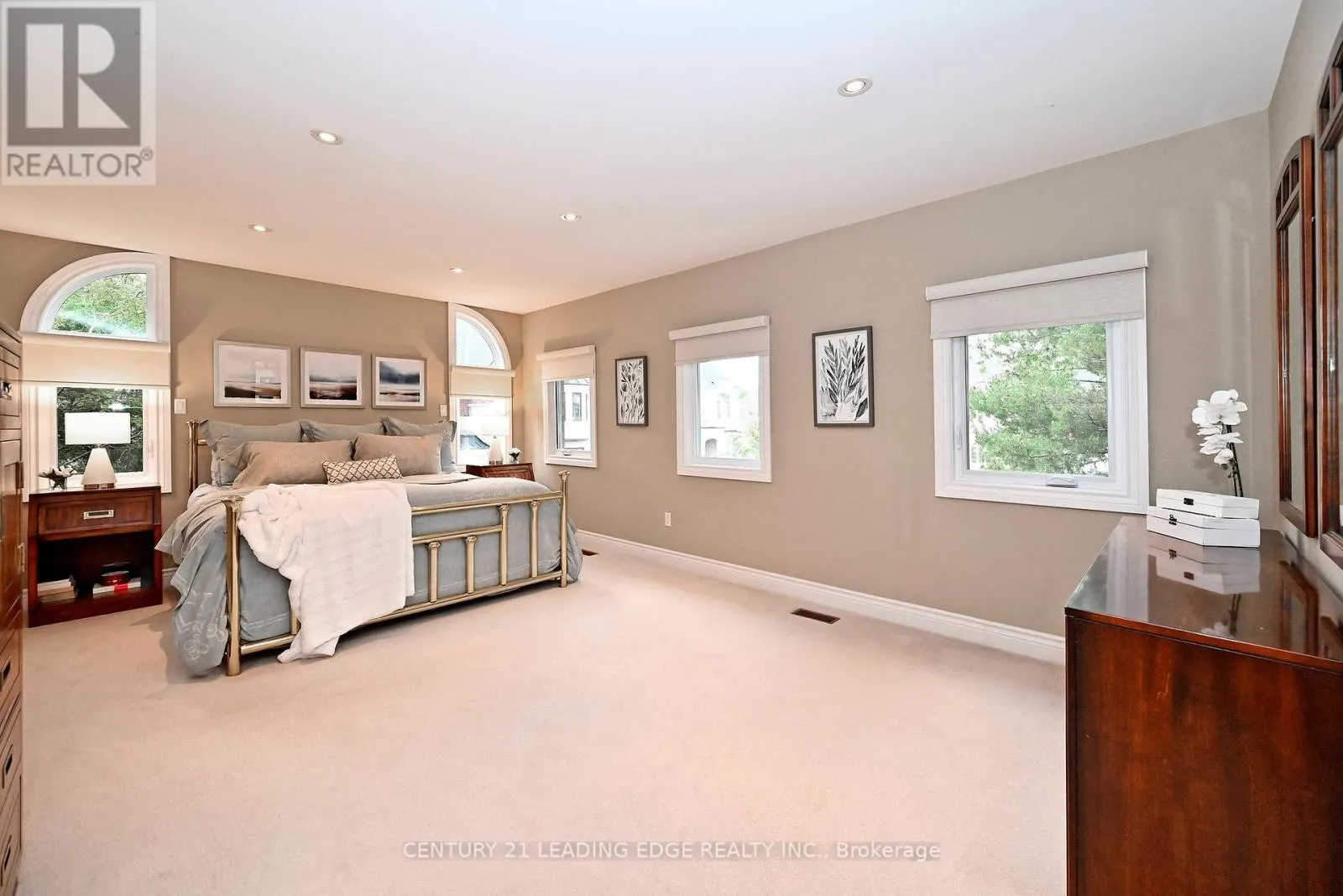 7 NORMANDALE ROAD