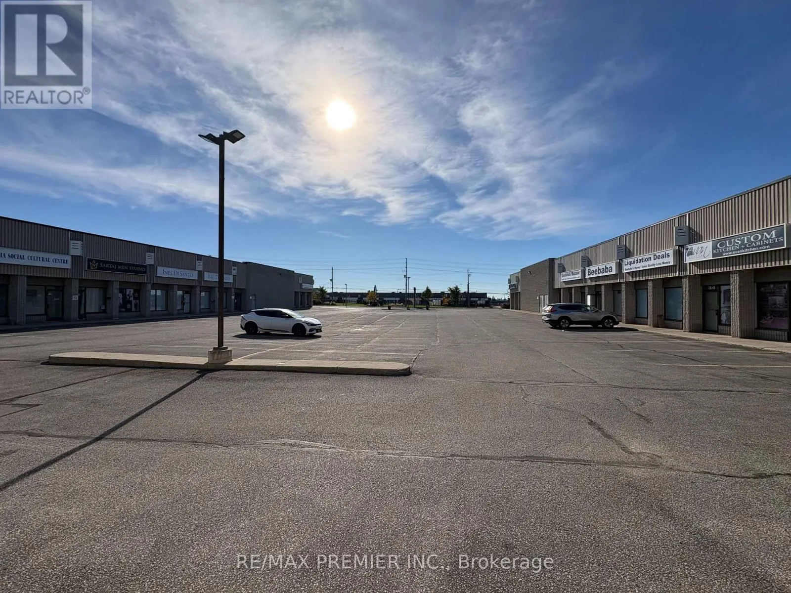 15 & 16 - 4300 STEELES AVENUE W