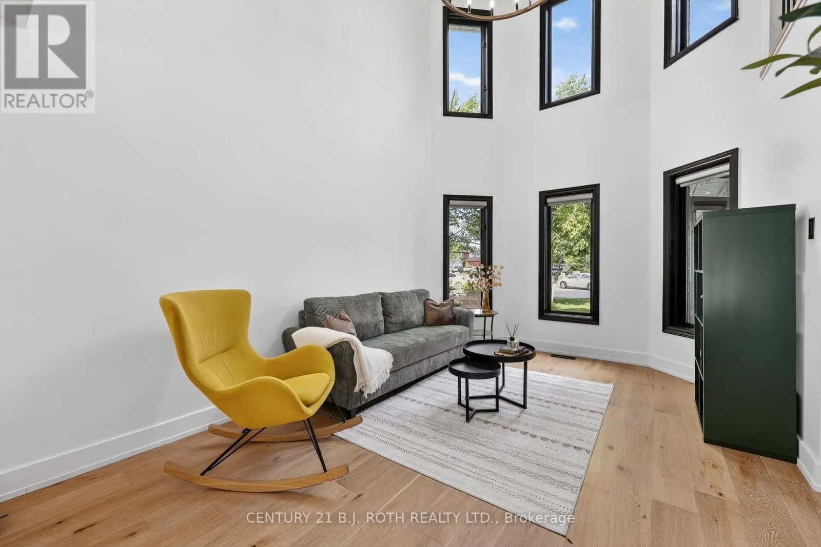1077 CORRIE STREET