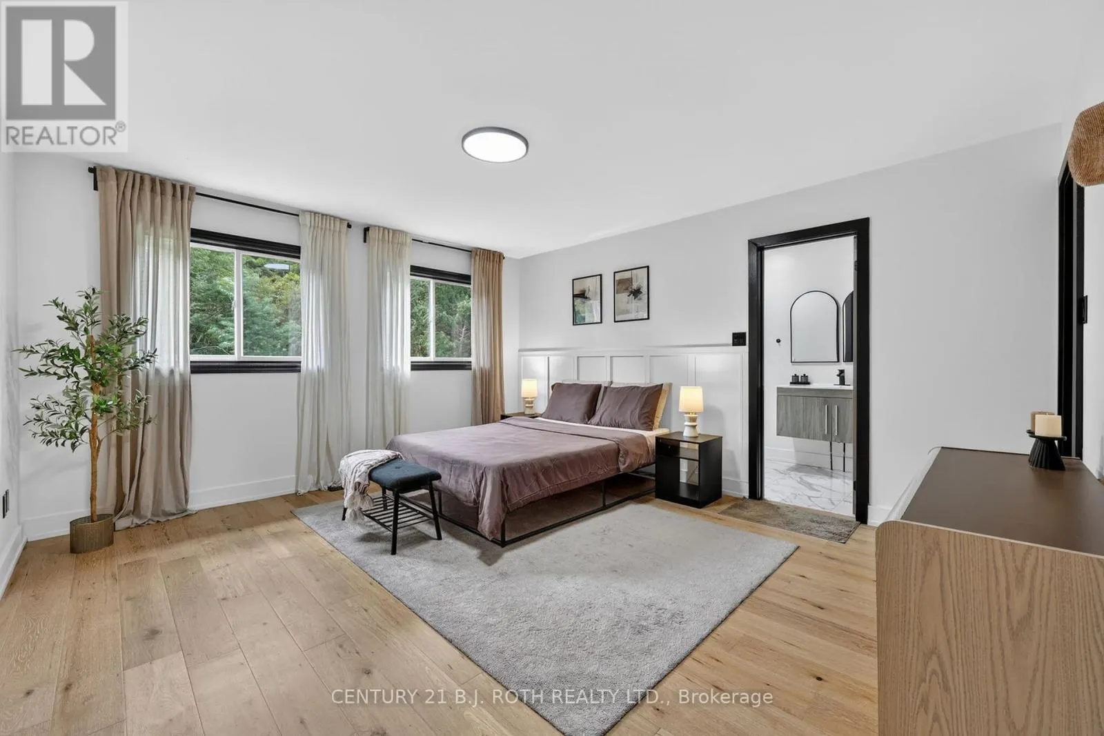 1077 CORRIE STREET