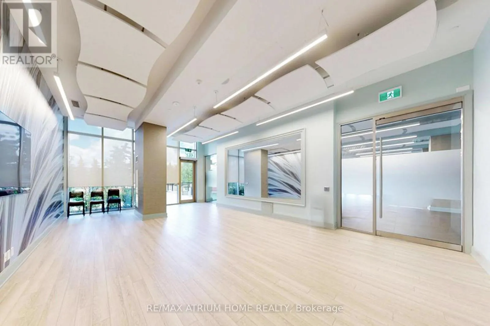 1004 - 10 GATINEAU DRIVE