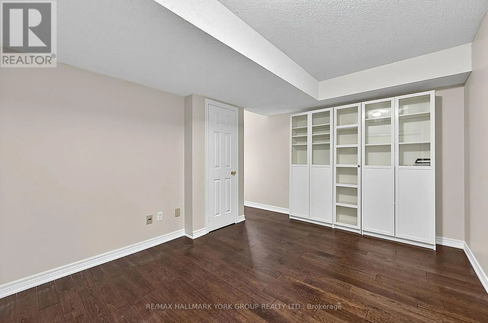 23 MARMILL WAY