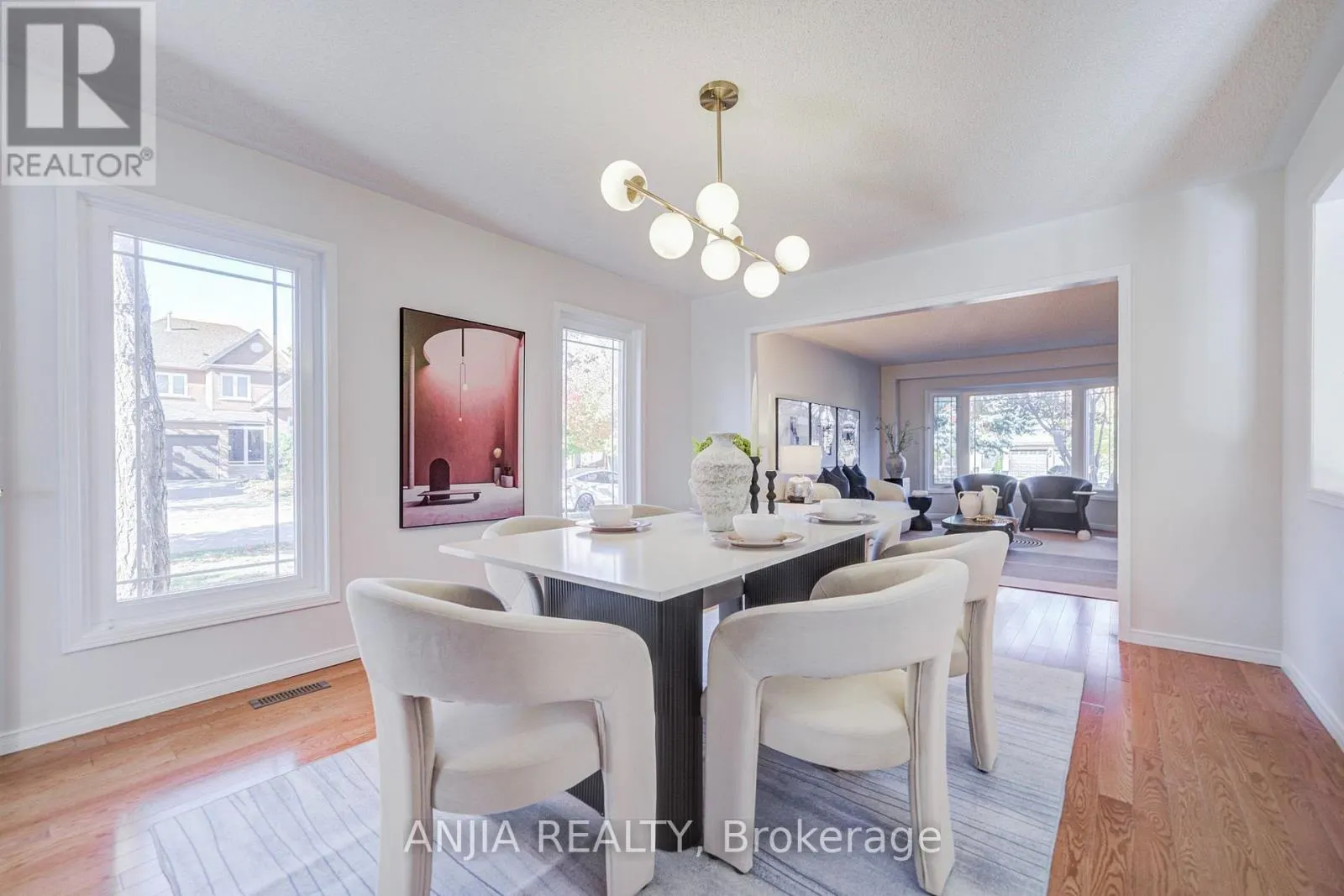 17 CHARRINGTON CRESCENT