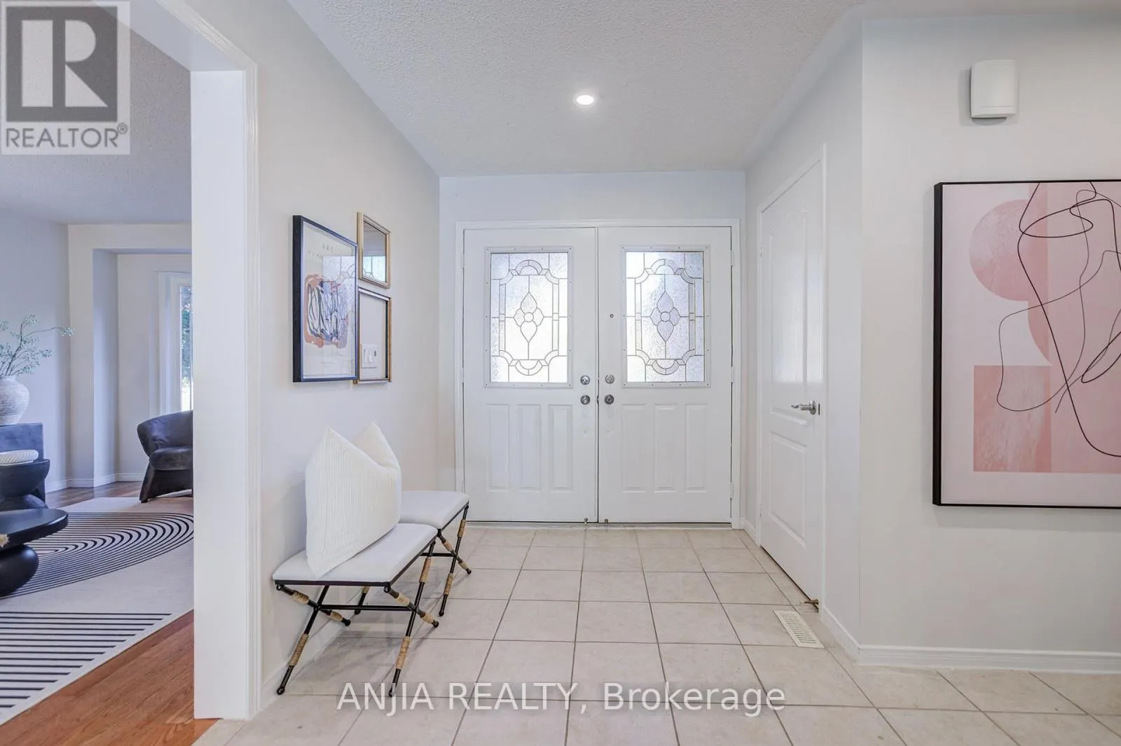17 CHARRINGTON CRESCENT