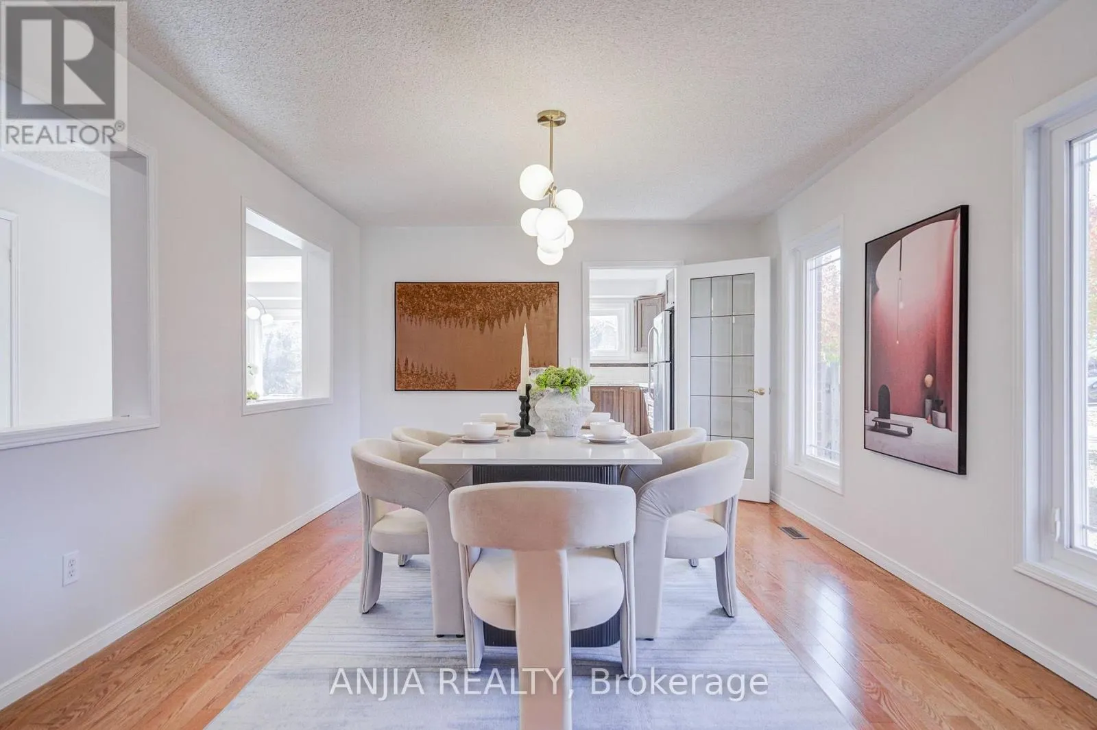 17 CHARRINGTON CRESCENT