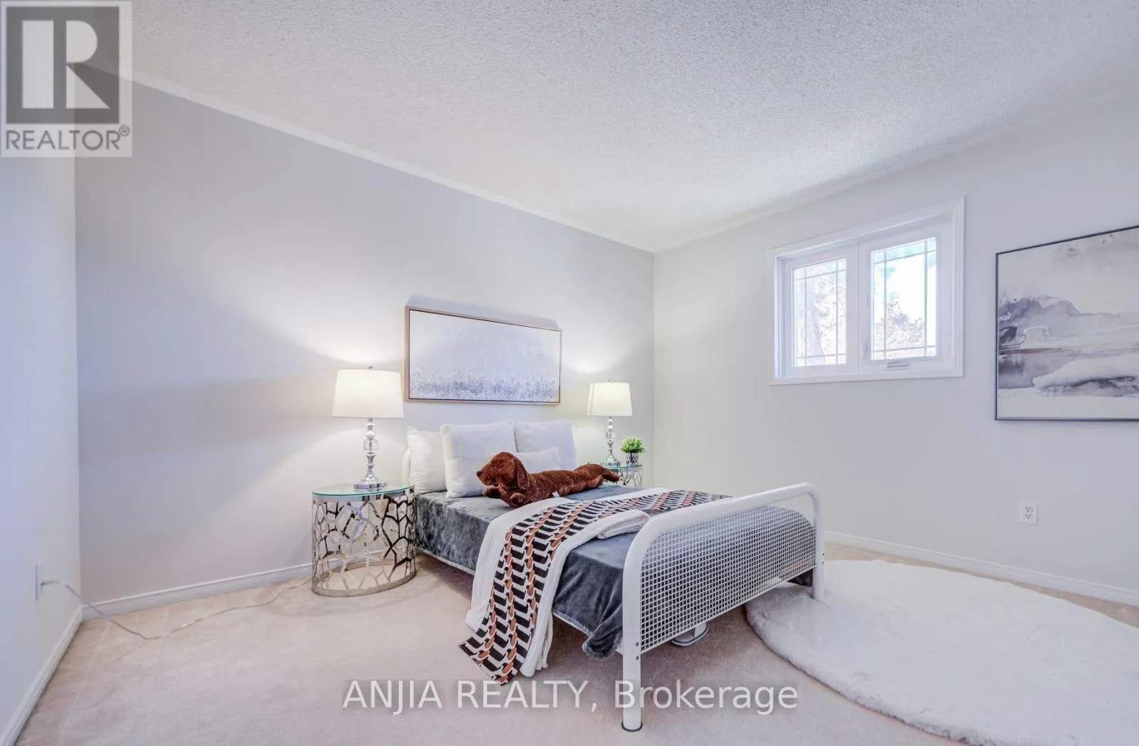 17 CHARRINGTON CRESCENT