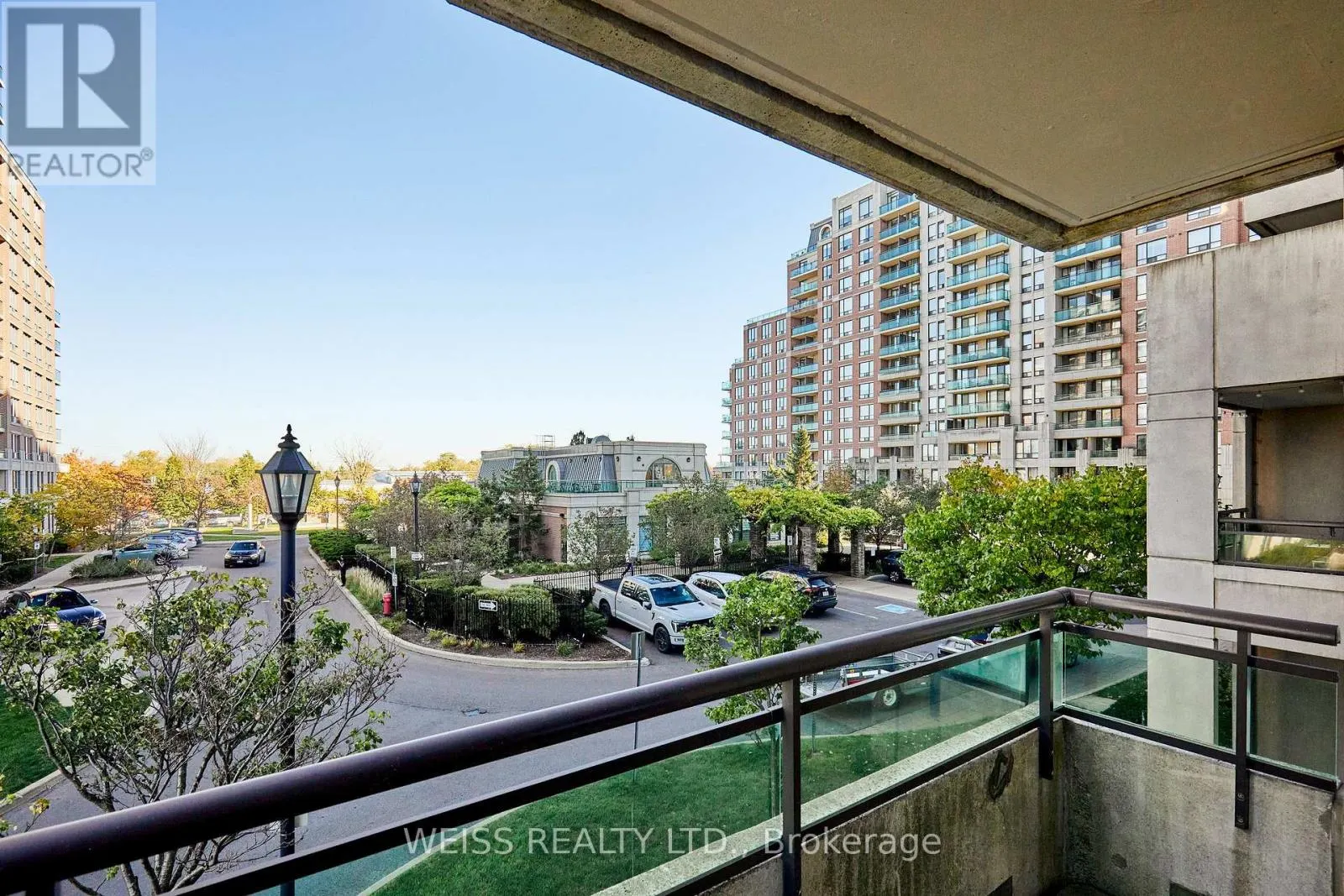 205 - 330 RED MAPLE ROAD