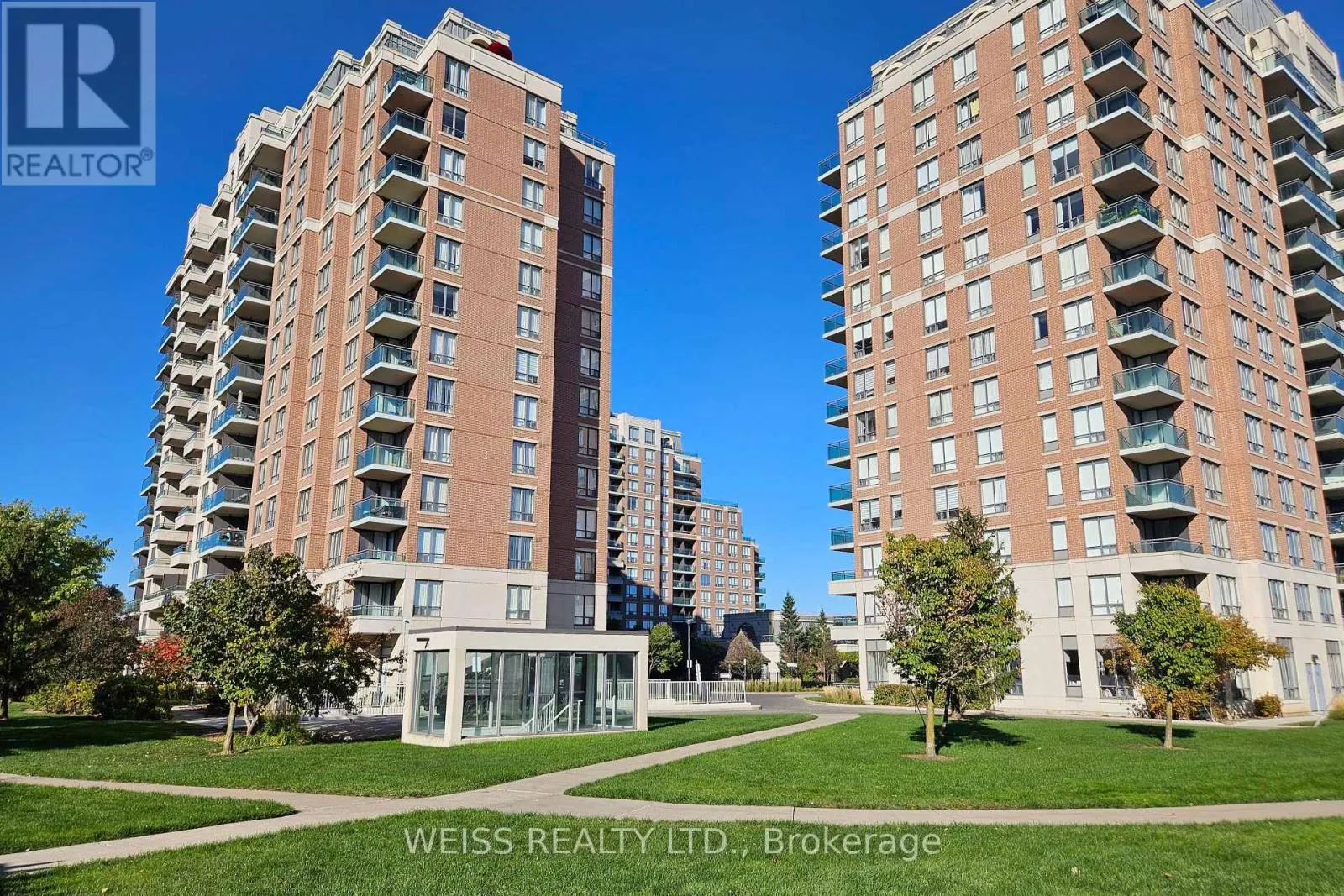 205 - 330 RED MAPLE ROAD