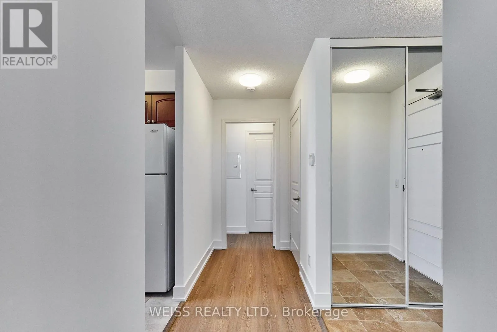 205 - 330 RED MAPLE ROAD