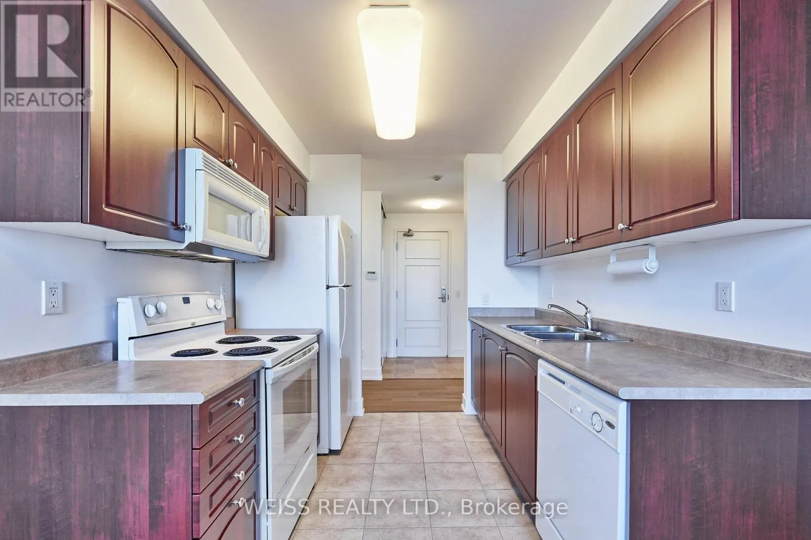 205 - 330 RED MAPLE ROAD