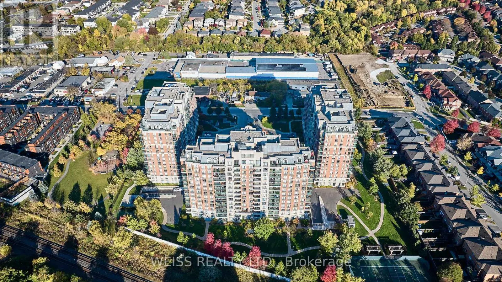 205 - 330 RED MAPLE ROAD