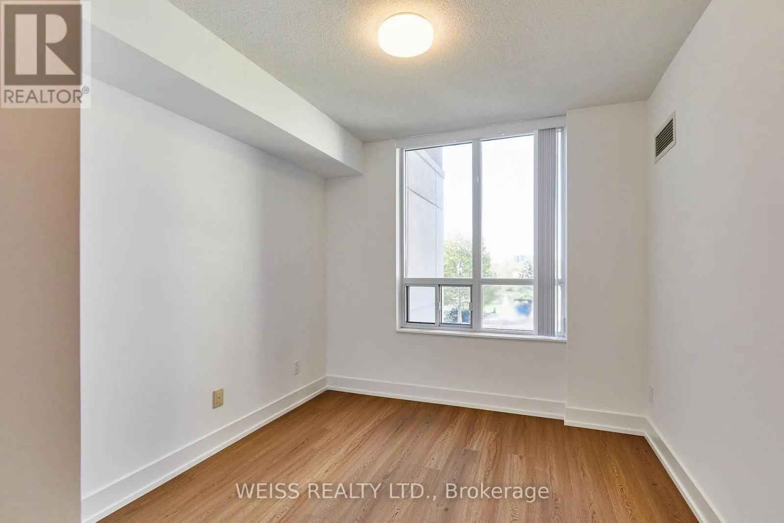205 - 330 RED MAPLE ROAD