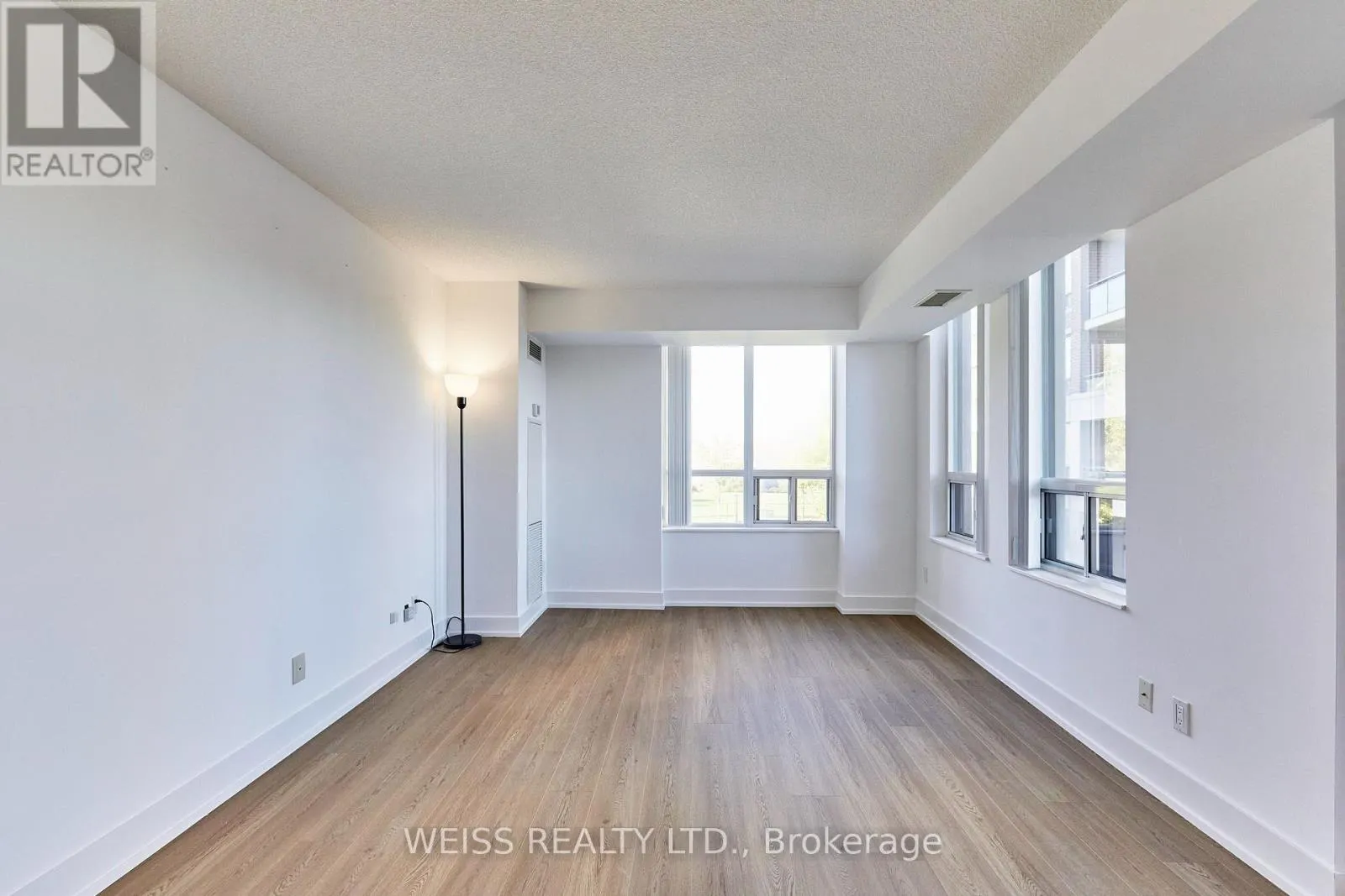 205 - 330 RED MAPLE ROAD