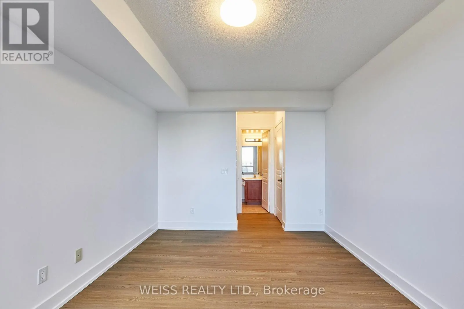 205 - 330 RED MAPLE ROAD