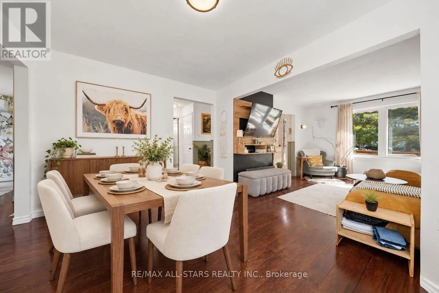 538 HIGHLAND CRESCENT