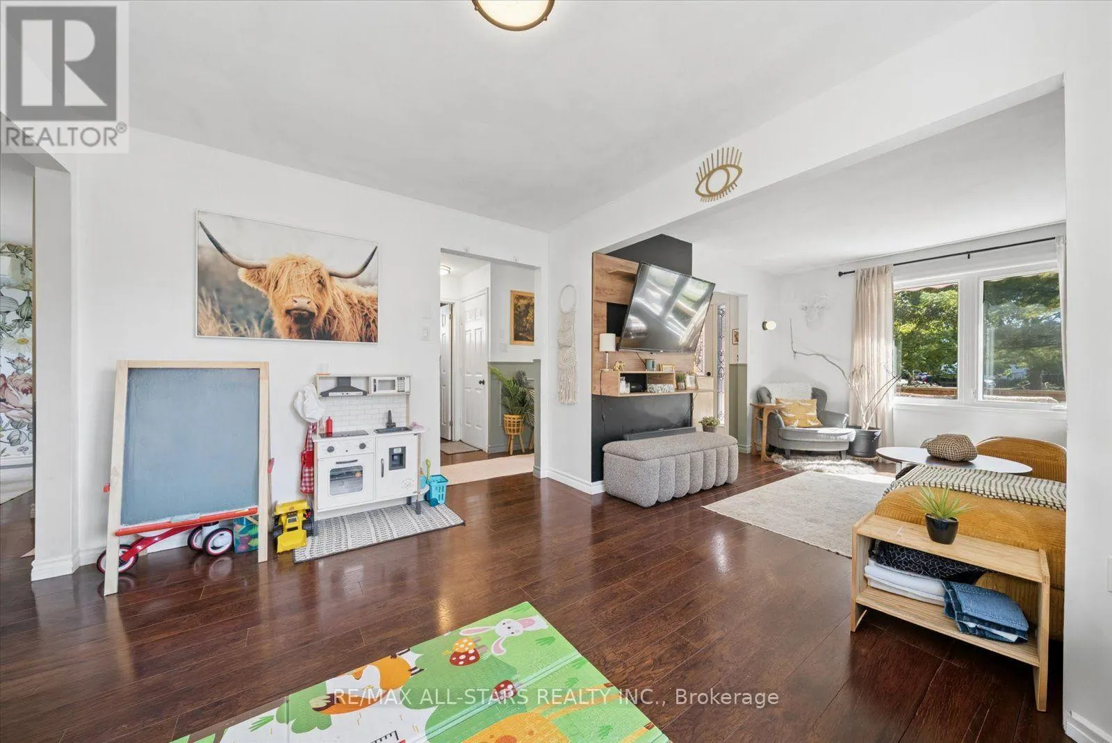 538 HIGHLAND CRESCENT