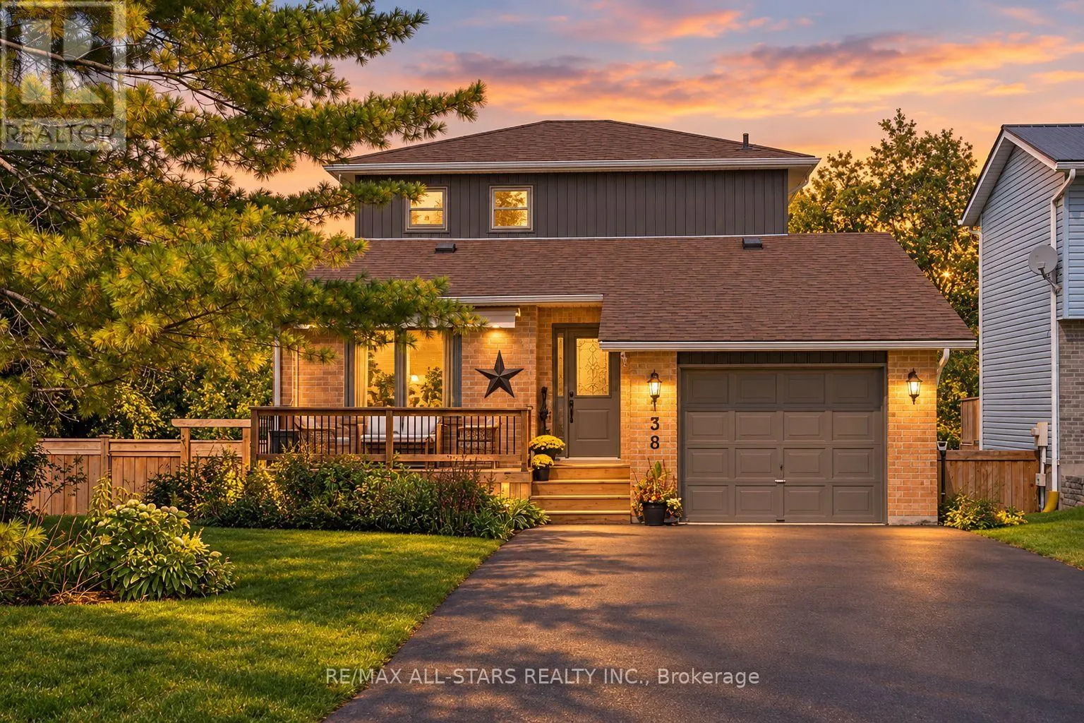 538 HIGHLAND CRESCENT