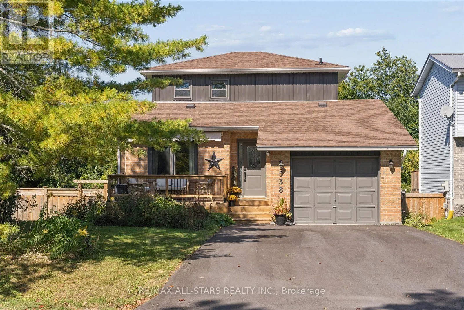 538 HIGHLAND CRESCENT