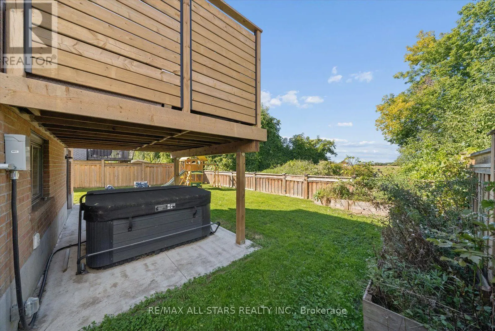 538 HIGHLAND CRESCENT