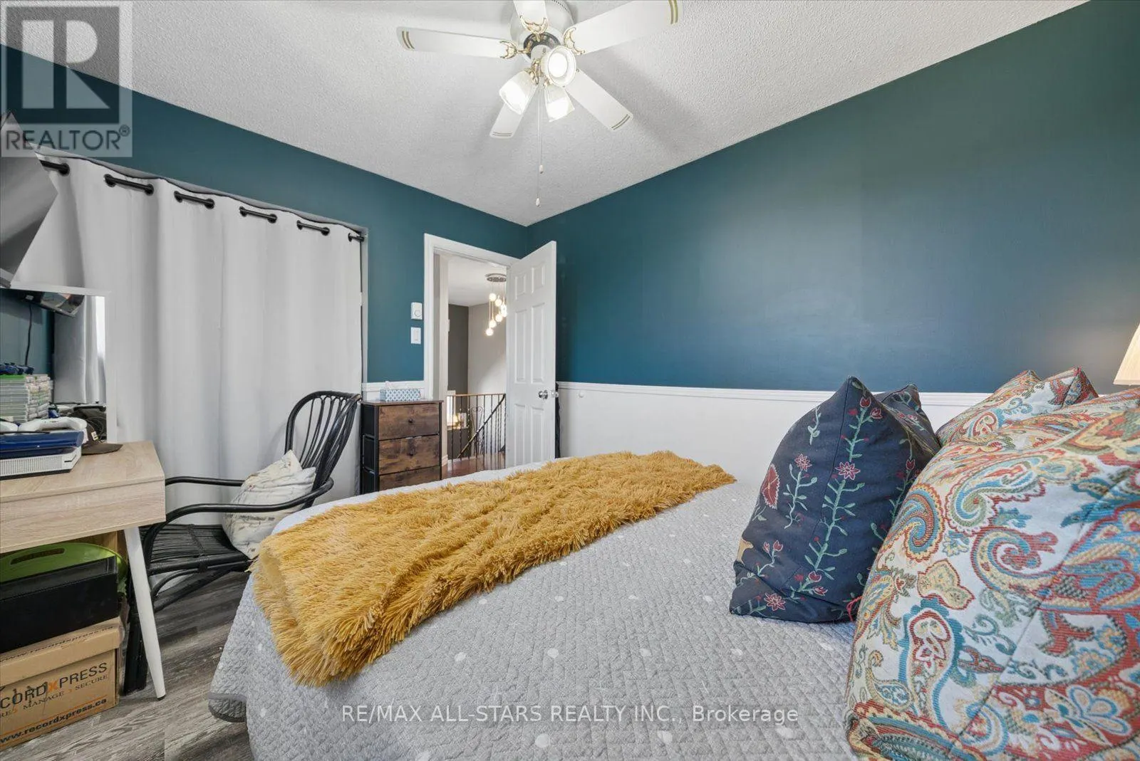 538 HIGHLAND CRESCENT