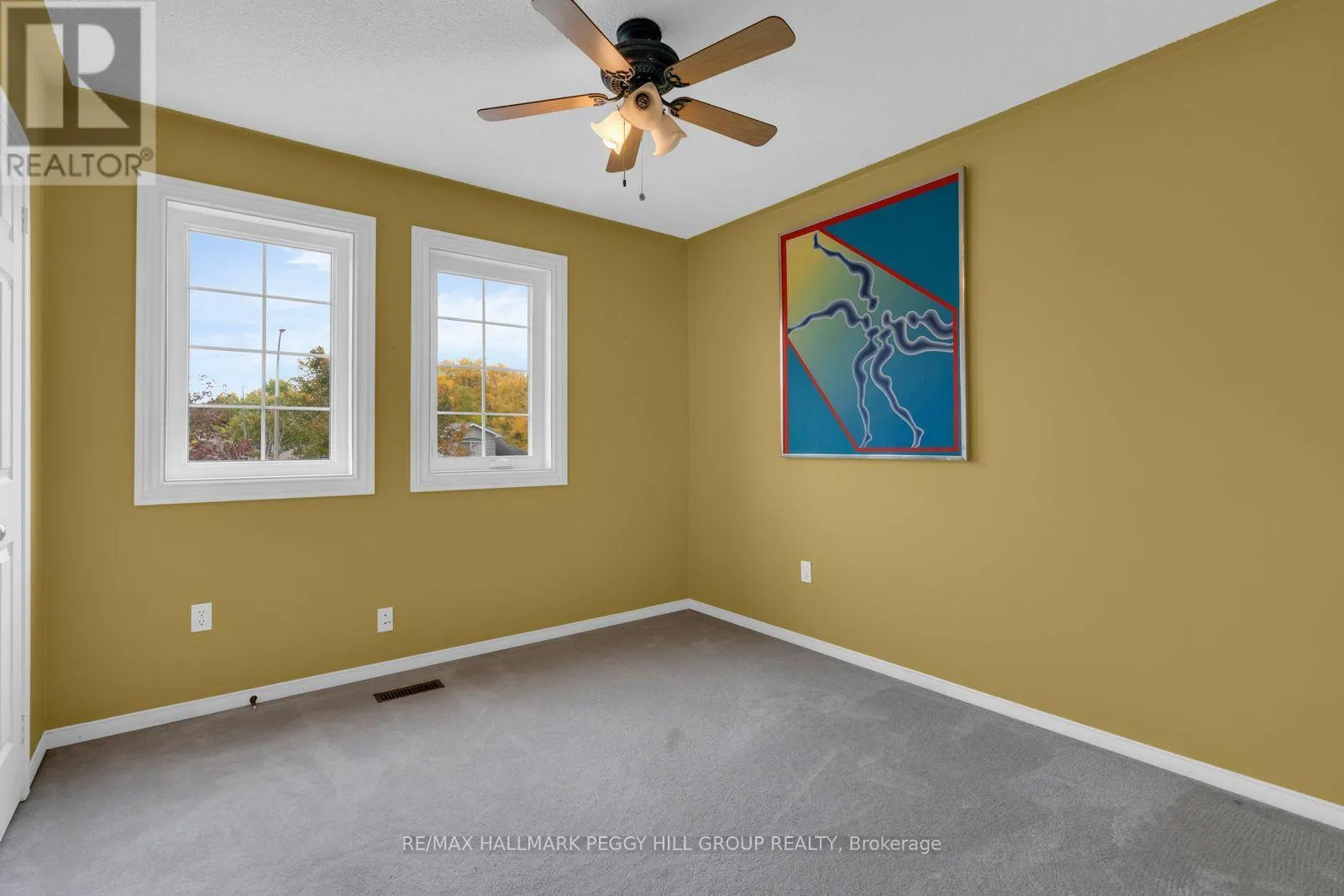 10 KATE AITKEN CRESCENT